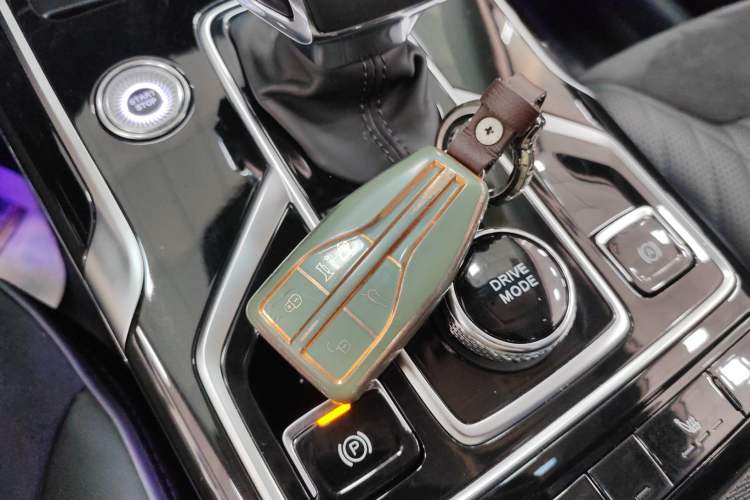 Used Hongqi HS5 2022 Revised Version 2.0T Smart Connect Flagship Edition Vehicle Key