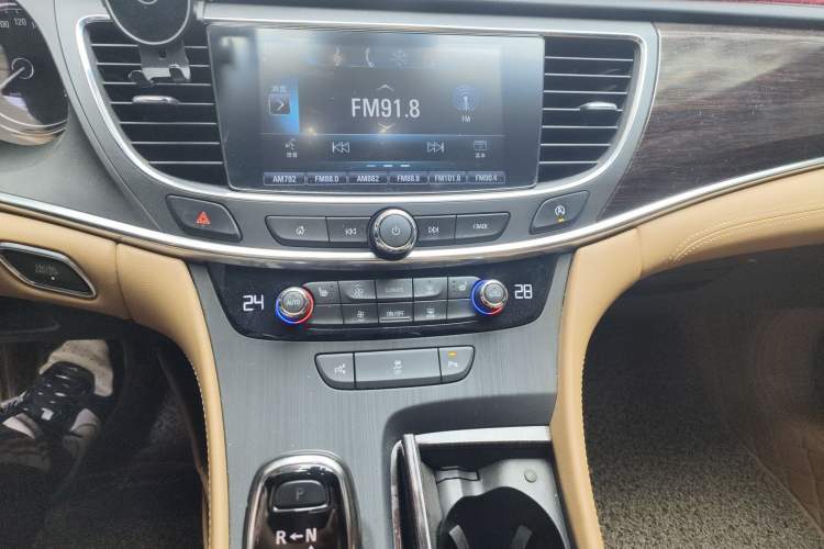 Used Buick LaCrosse 2018 28T Elite Edition
