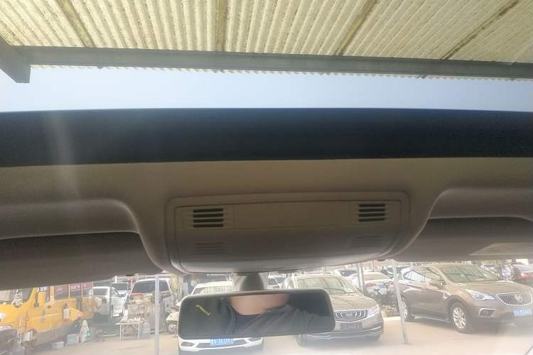 Used Volkswagen Tayron 2019 330TSI Two-Wheel Drive Luxury Model China VI Standard Headliner