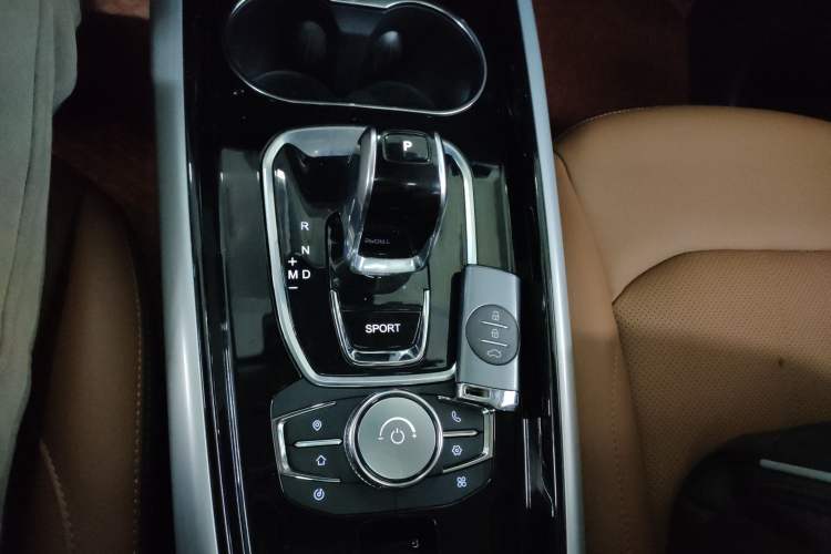 Used EXEED Lingyun 2019 1.6T Two-Wheel Drive Diamond Edition