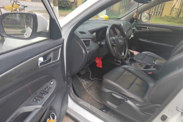 Used CHANGAN CS75 2016 1.8T Automatic Elite Model China V Standard