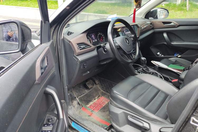 Used Volkswagen Tharu 2020 280TSI Two-Wheel Drive Comfort Edition China VI Standard
