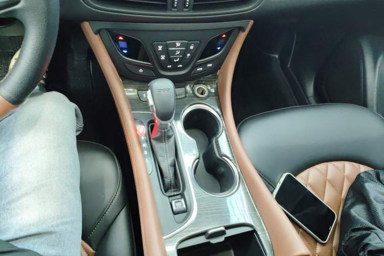 Used Buick Envision 2020 20T Two-Wheel Drive Leading Version Gear Lever