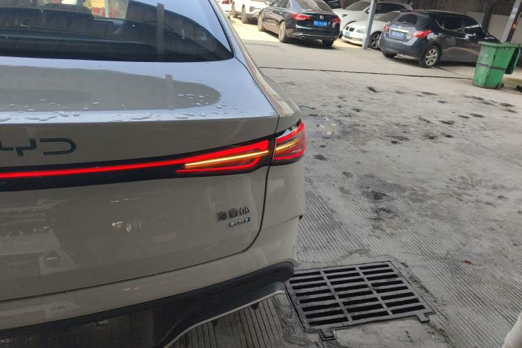 Used BYD Seal 06 New Energy 2025 DM-i Smart Drive 120KM Deluxe Model Right Rear Taillight