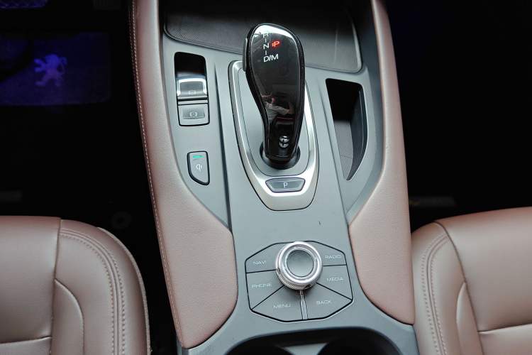 Used Haval F7 2019 2.0T Four-Wheel Drive 70th Anniversary Limited Edition
