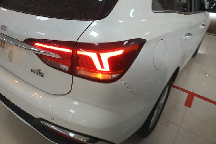 Used Roewe Ei5 2021 Ultra-Cool Edition Right Rear Taillight