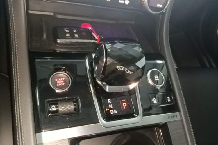 Used Jaguar XFL 2021 XFL 2.0T P200 Two-Wheel-Drive Elite Luxury Edition
