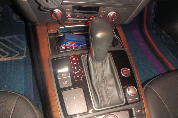 Used Audi A6L 2018 30th Anniversary Edition 35 TFSI Sport Edition Audio And AC Panel