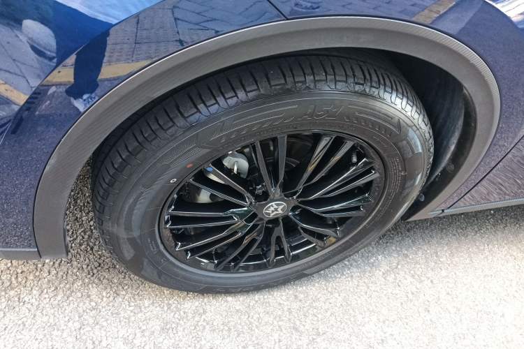 Used Venucia V 2023 260T Idol Edition Pro