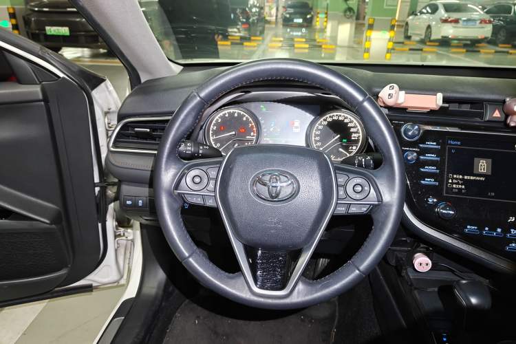 Used Toyota Camry 2018 2.5G Luxury Edition Steering Wheel