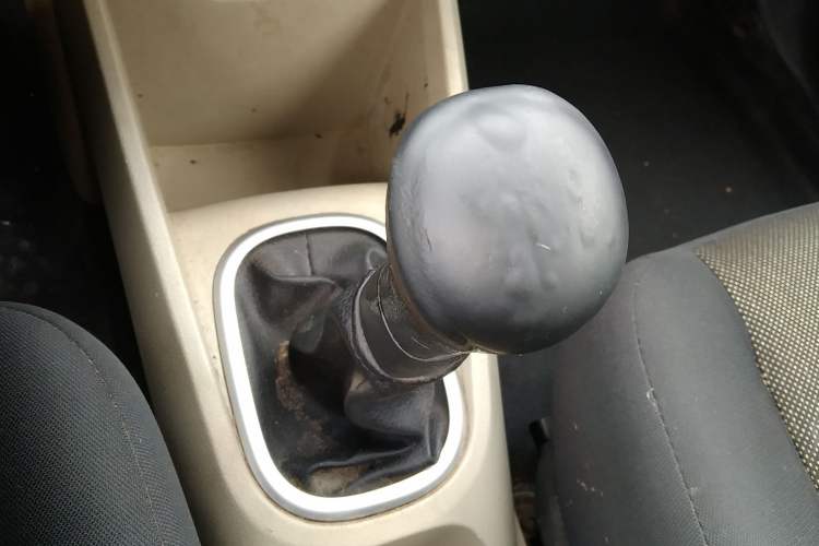 Used Venucia R50 2015 1.6L Manual Fashion Edition