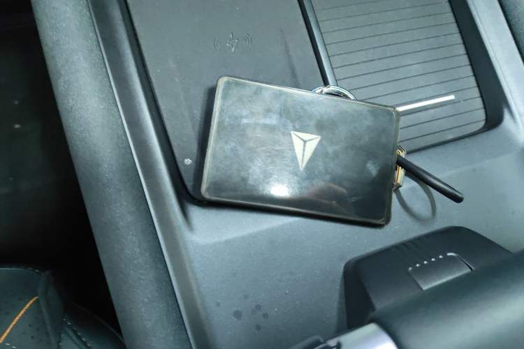 Used Deepal G318 2024 Four-Wheel-Drive Air Suspension Model Vehicle Key