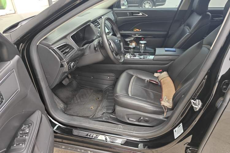 Used Ford Taurus 2018 EcoBoost 245 Premier Edition China VI Standard Left Front Seat