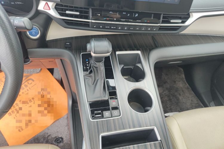 Used Toyota SIENNA 2021 2.5L Hybrid Ultimate Edition Gear Lever