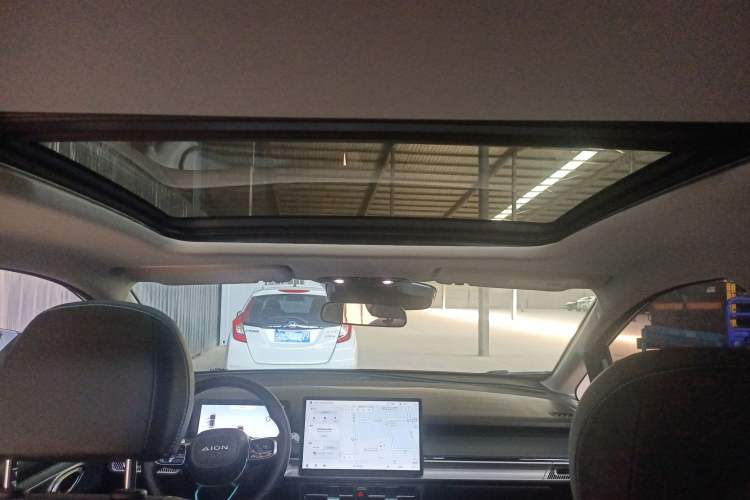 Used AION Y 2023 Younger Star Edition