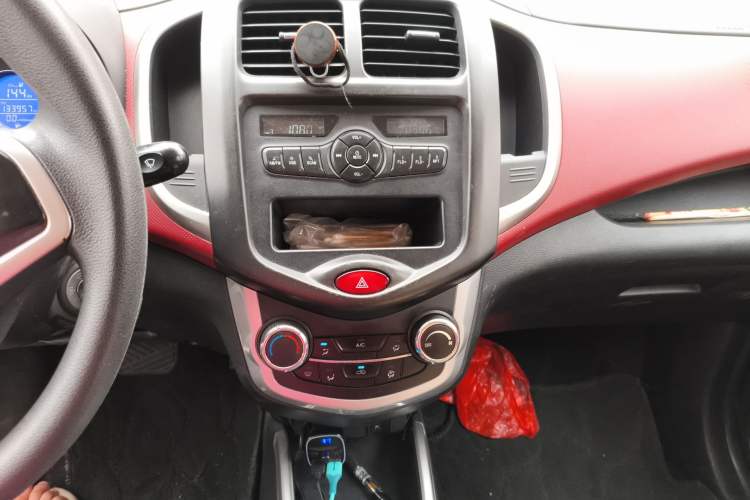 Used CHANGAN Benni EV 2019 EV360 Standard Model Audio And AC Panel