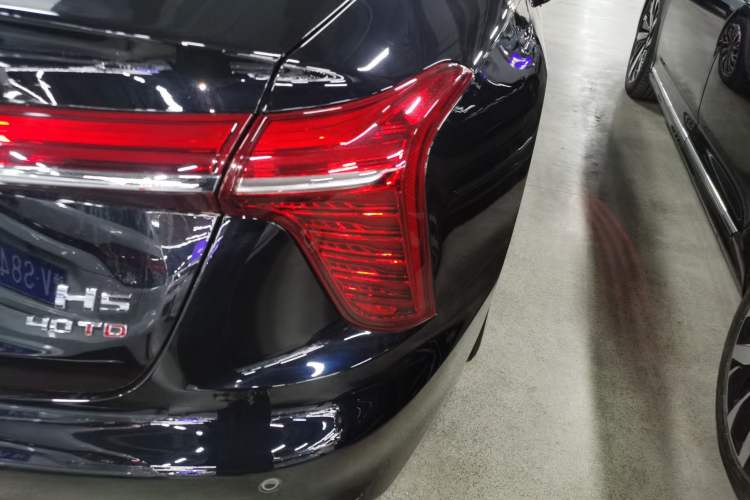 Used Hongqi H5 2024 2.0T Automatic Smart Connect Flagship Edition Exterior 3