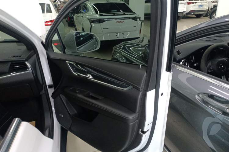 Used Cadillac XT5 2021 28T Luxury Model