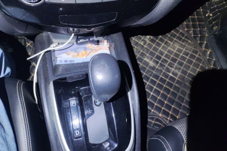 Used Nissan Qashqai 2016 2.0L CVT Luxury Edition Gear Lever