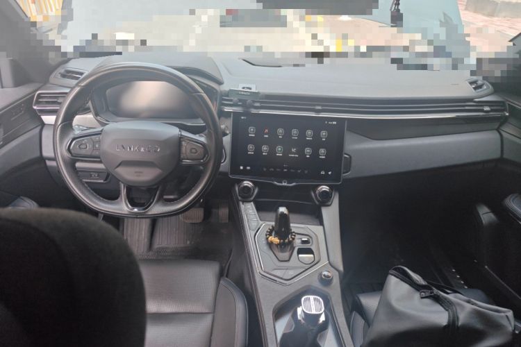 Used Lynk & Co 01 2021 2.0TD Four-Wheel Drive Dark Night Edition Center Console