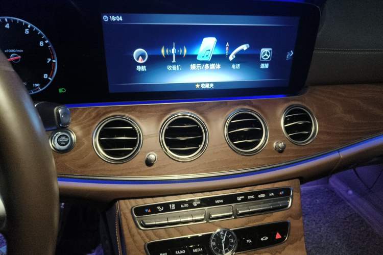 Used Mercedes-Benz E-Class 2019 Restyled E 300 L Luxury Edition Audio And AC Panel