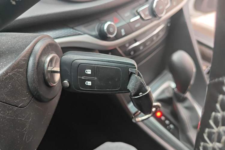 Used Buick Excelle GX 2019 18T Automatic Connected Elite Model China VI Standard