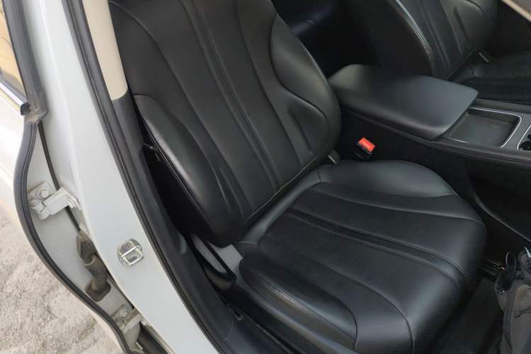 Used Roewe D7 2025 DMH 125km World Champion Edition Right Front Seat