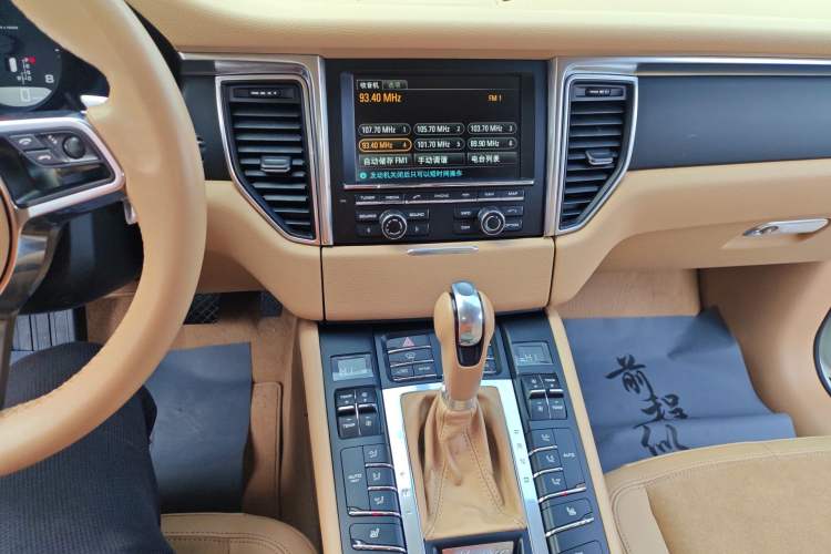 Used Porsche Macan 2014 Macan 2.0T
