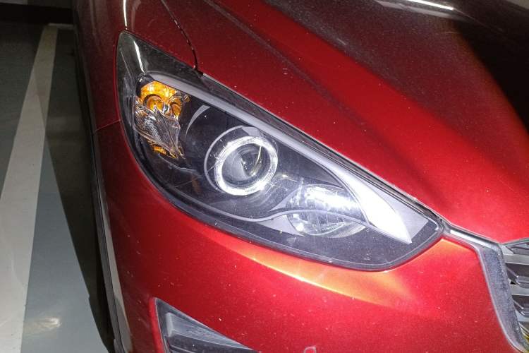 Used Mazda CX-5 2015 2.0L Automatic Two-Wheel Drive Urban Version Right Front Headlight