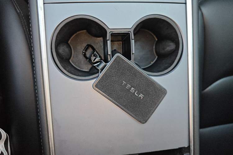 Used Tesla Model Y 2021 Standard Range Rear-Wheel Drive Version