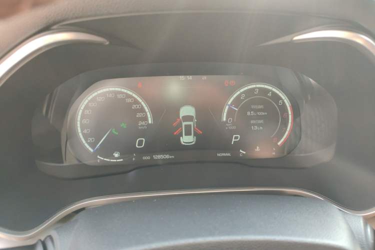 Used Wey VV6 2018 2.0T Two-Wheel-Drive Ultra-Luxury Version China V Standard