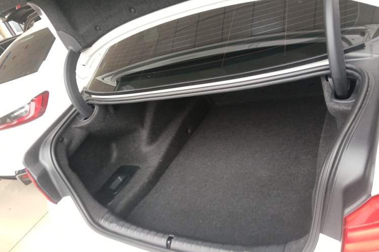 Used BMW 5 Series 2019 530Li Leading Model Luxury Package
