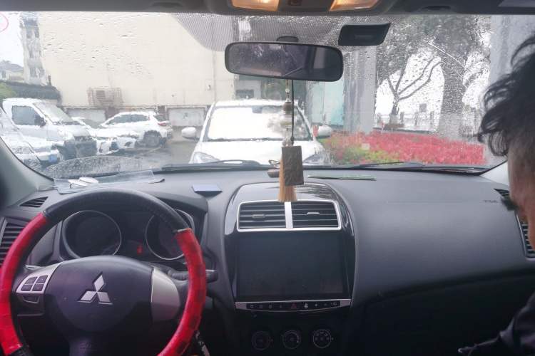 Used Mitsubishi ASX 2016 1.6L Manual Two-Wheel Drive Pioneer Edition
