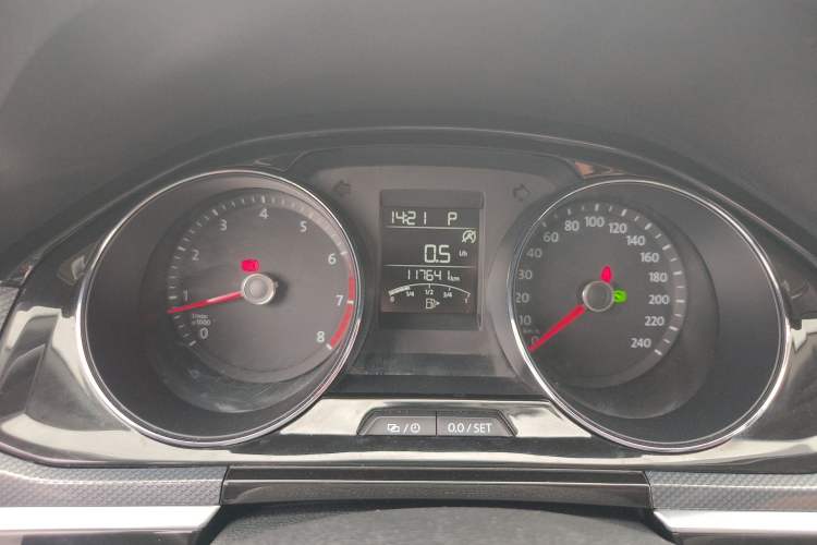 Used Volkswagen C-TREK 2017 230TSI DSG Comfort Version
