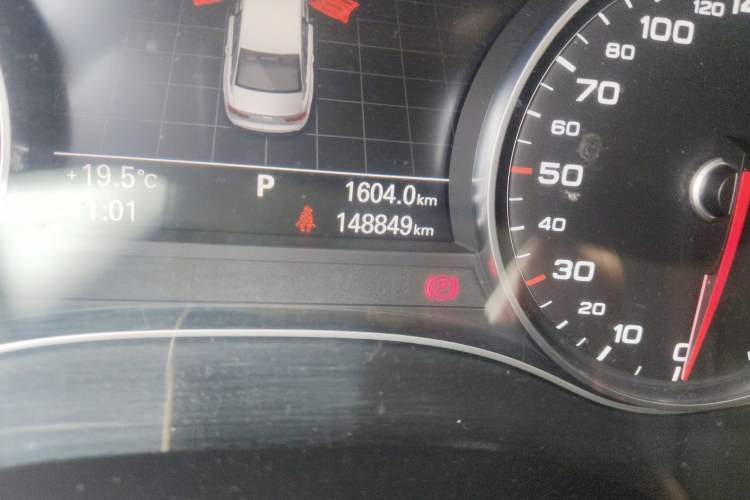 Used Audi A6L 2018 30th Anniversary Edition TFSI Trendy Model Odometer Close Up