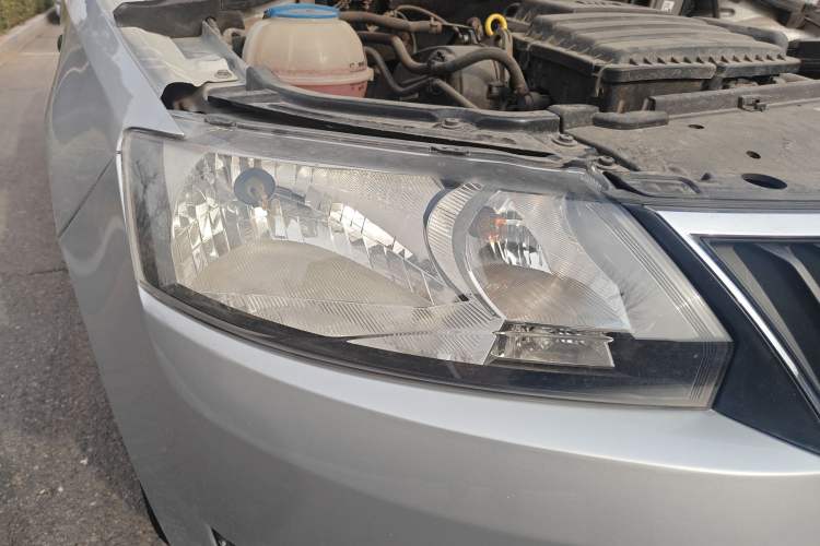 Used Skoda Rapid 2013 1.6L Manual Smart Selection Model