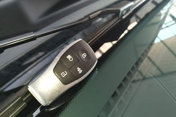 Used BAIC Off-Road BJ40 2024 2.0T All-New Urban Hunter Edition Pioneer Type