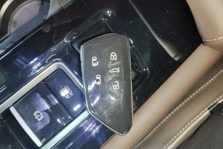 Used Volkswagen Viloran 2024 380TSI Premium Edition