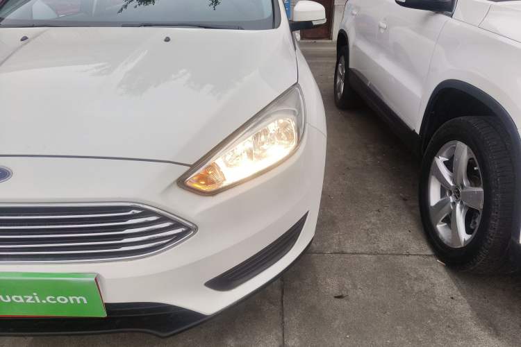 Used Ford Focus 2018 Sedan Classic 1.6L Manual Comfort Plus SmartDrive Edition Left Front Headlight