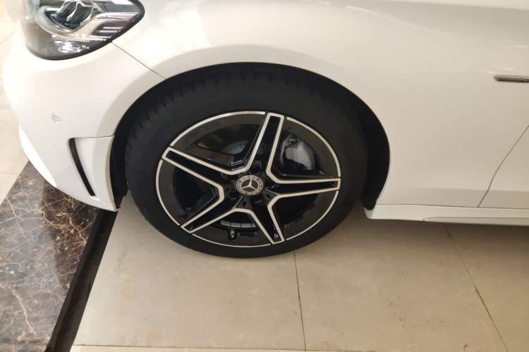 Used Mercedes-Benz C-Class 2021 C 260 L Sport Edition Star Collection Left Front Wheel Hub