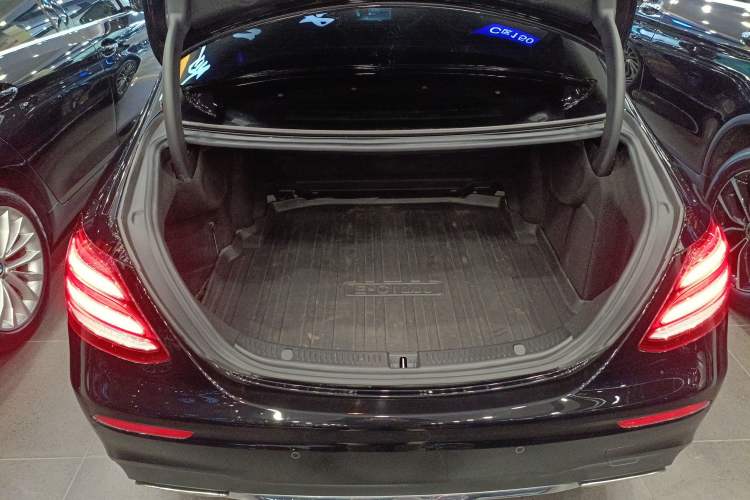 Used Mercedes-Benz E-Class 2016 E 200 L Sport Edition