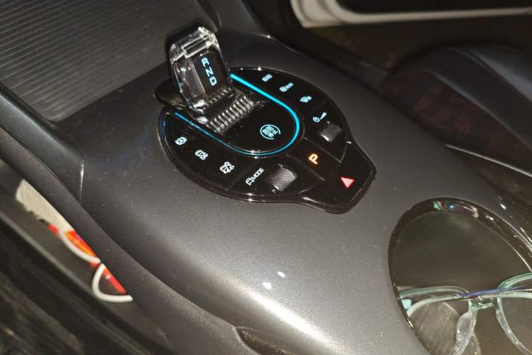 Used BYD e2 2024 Honor Edition Luxury Model Gear Lever