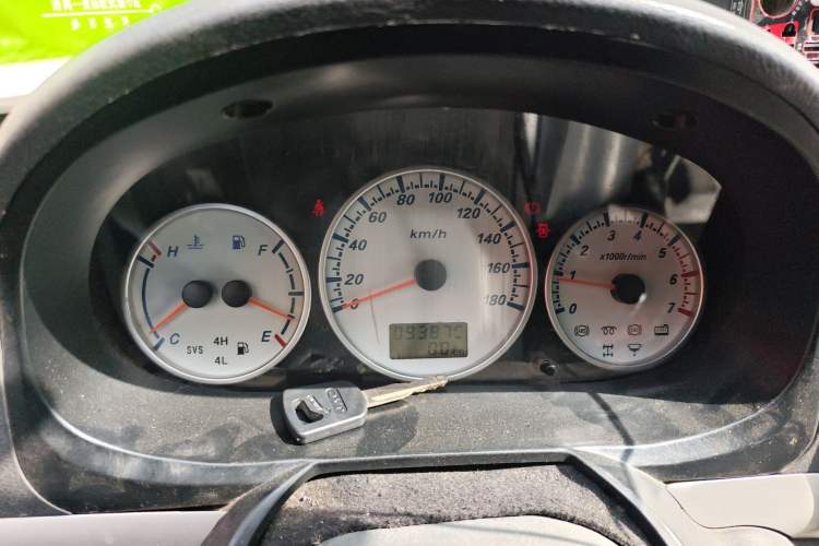 Used King Long Golden Way 2015 2.0L Value-Packed Practical Version 4G21B