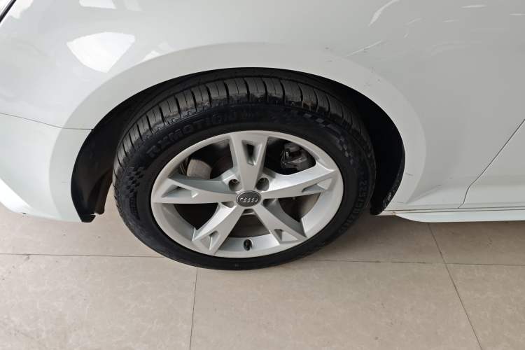 Used Audi A4L 2018 30th Anniversary Edition 30 TFSI Ambition Model