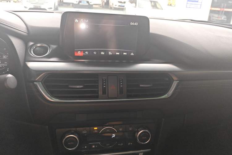 Used Mazda Atenza 2018 2.5L Blue Sky Sport Edition China VI compliant Audio And AC Panel