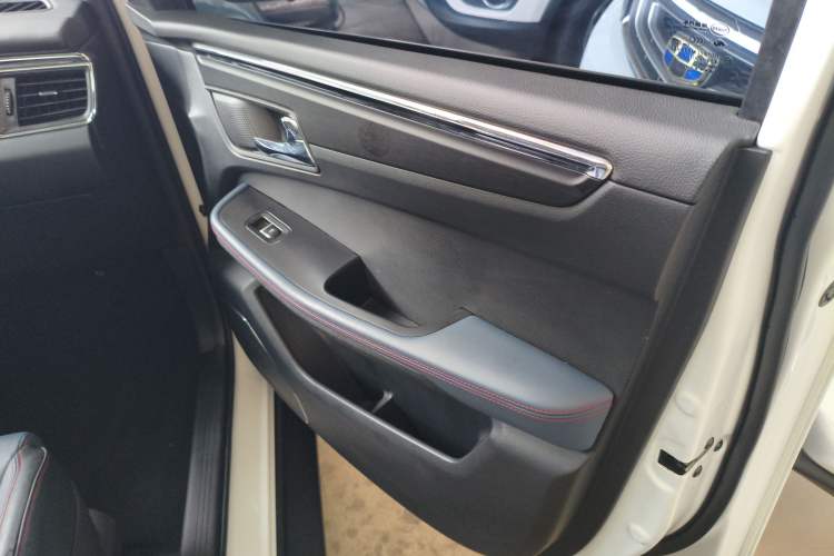 Used SWM G05 2021 PRO 1.5T Automatic Prestige 7-seater
