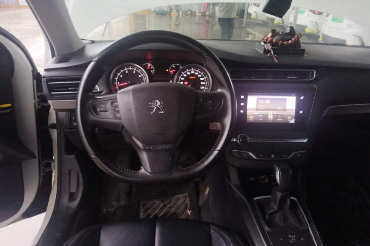 Used Peugeot 408 2014 1.8L Automatic Luxury Edition Steering Wheel