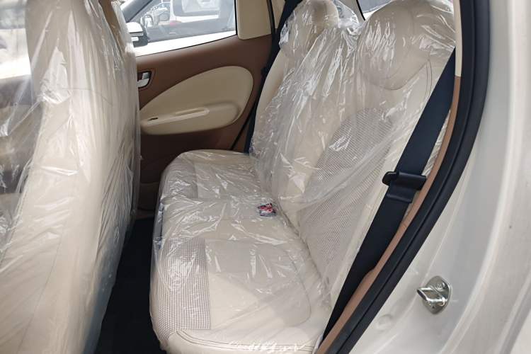 Used Wuling Hongguang MINIEV 2025 Four-Door Version Advanced Edition Left Rear Seat