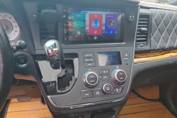 Used Toyota SIENNA 2015 3.5L Two-Wheel Drive LE Audio And AC Panel