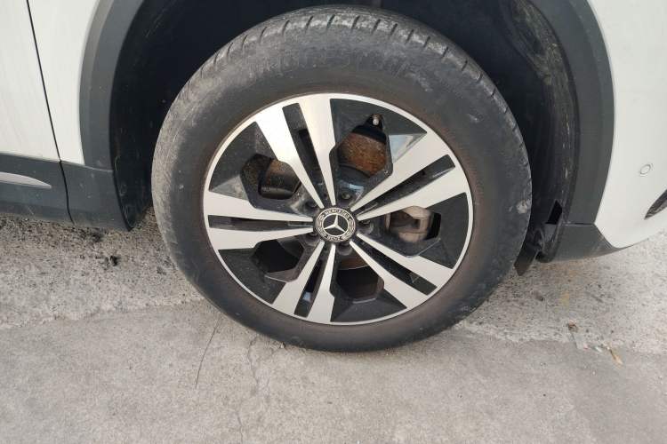 Used Mercedes-Benz GLA 2020 GLA 200 Right Front Wheel Hub